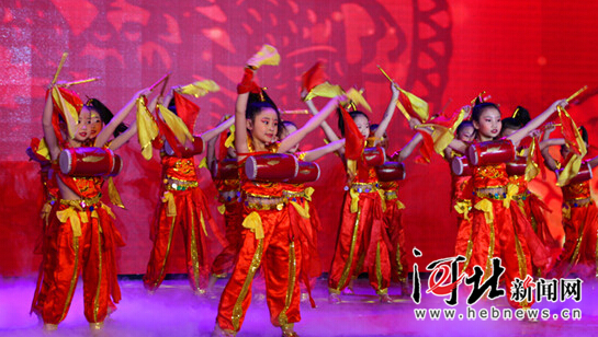 盐山网友举办第三届“网络春晚”(图) 盐山网友举办第三届“网络春晚”(图)