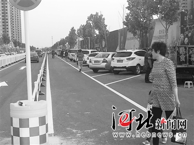 嘉禾一方小区门前占用消防通道现象得到有效治理。 嘉禾一方小区门前占用消防通道现象得到有效治理。