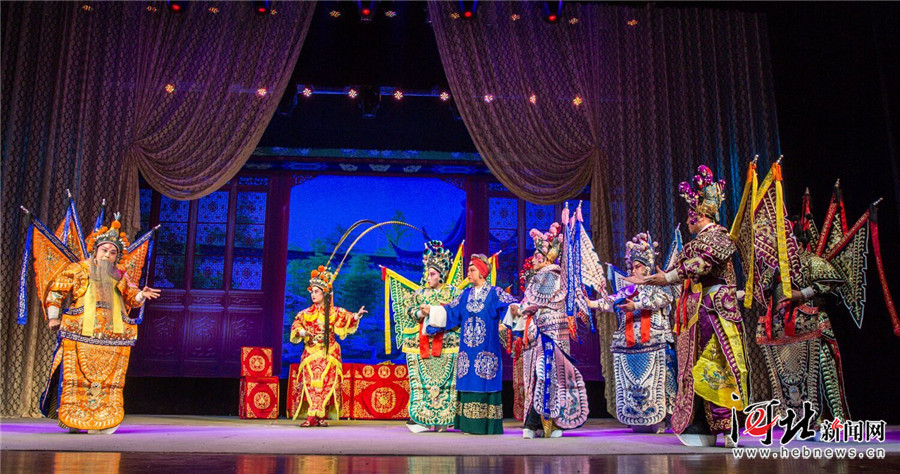 折子戏专场争芳斗艳 观众笑中带泪冰火两重天