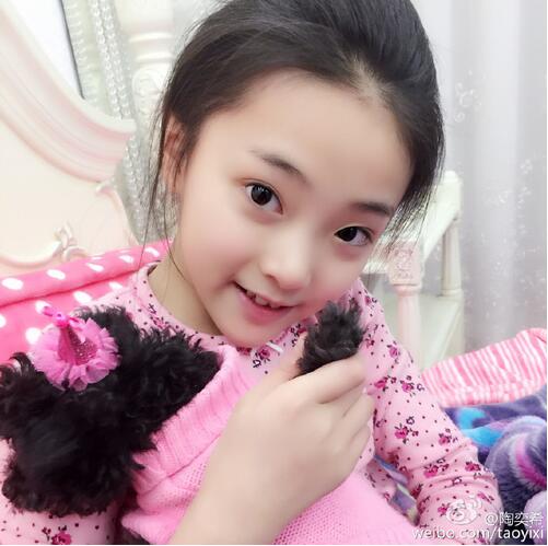 “小白蛇”陶奕希获赵雅芝点赞 这个小戏骨了不起! “小白蛇”陶奕希获赵雅芝点赞 这个小戏骨了不起!