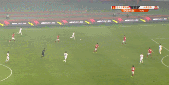 中超-野牛处子球董学升绝杀 华夏幸福2-1亚泰