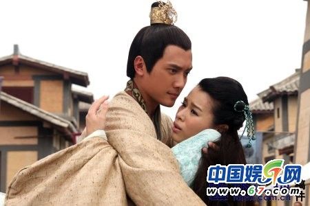 冯绍峰绯闻女友胡杏儿