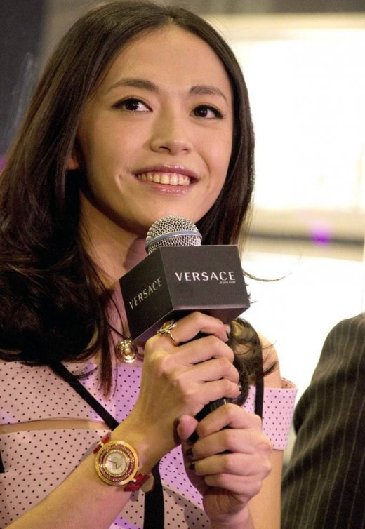 奶茶妹妹承认婚前怀孕 娱乐圈未婚先孕女星盘点（组图）