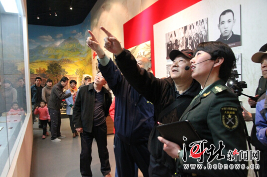 抗大学员子女清明前夕赴抗大陈列馆寻访父辈足迹