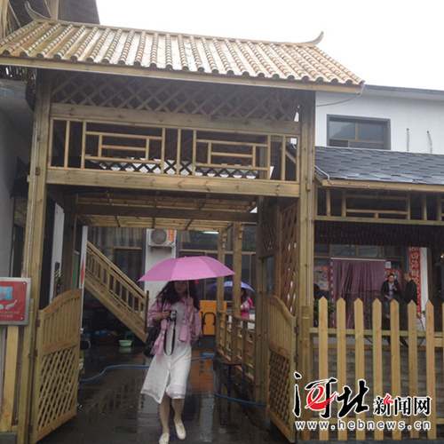 【网络媒体走转改】保定80后夫妻返乡经营农家院致富
