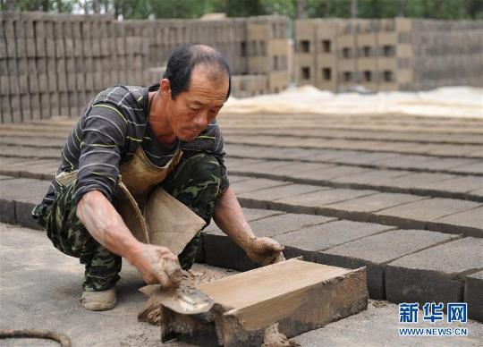 任丘：古建青砖传承传统烧制技艺