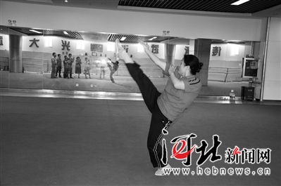 沧州戳脚拳传人苗晓兰：练拳，就是喜欢