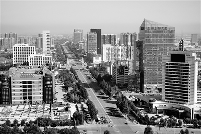 唐山市建设路街景。