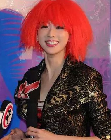 关晓彤古装扮相楚楚可人 明星罕见发型盘点