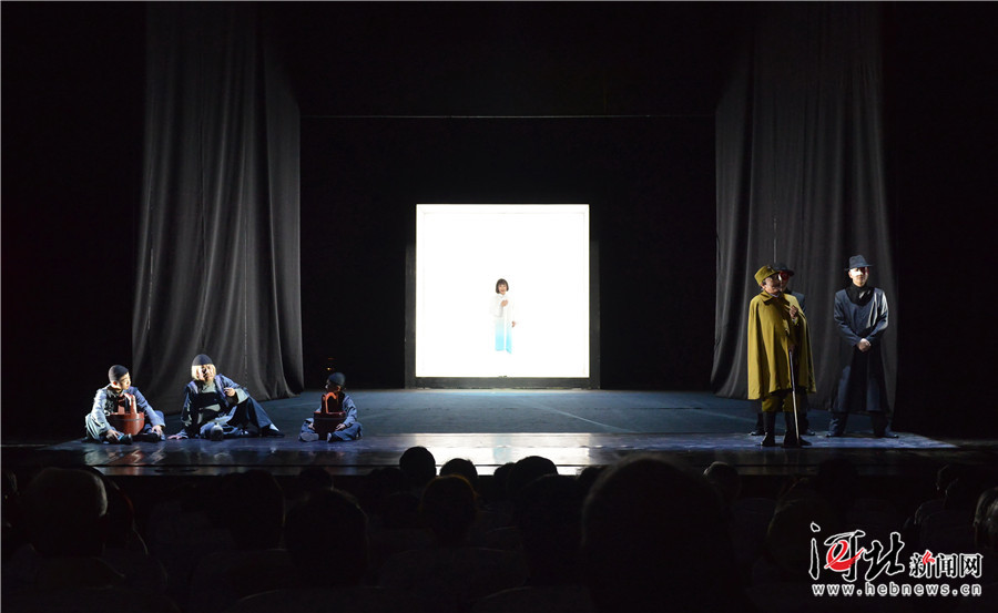 河北梆子《牺牲》在河北省话剧院儿童剧场上演