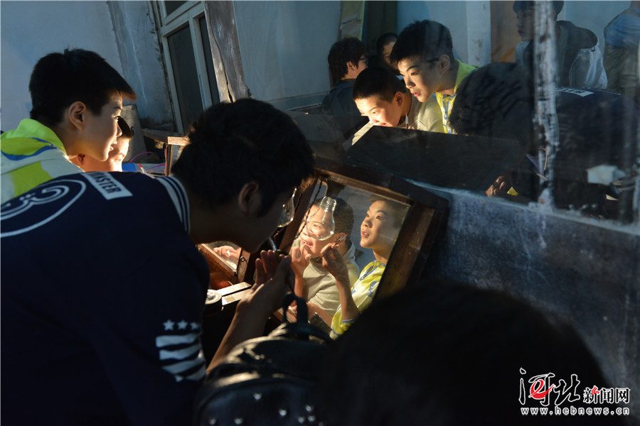 河北梆子《牺牲》在河北省话剧院儿童剧场上演