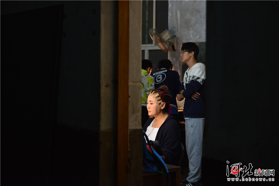 河北梆子《牺牲》在河北省话剧院儿童剧场上演