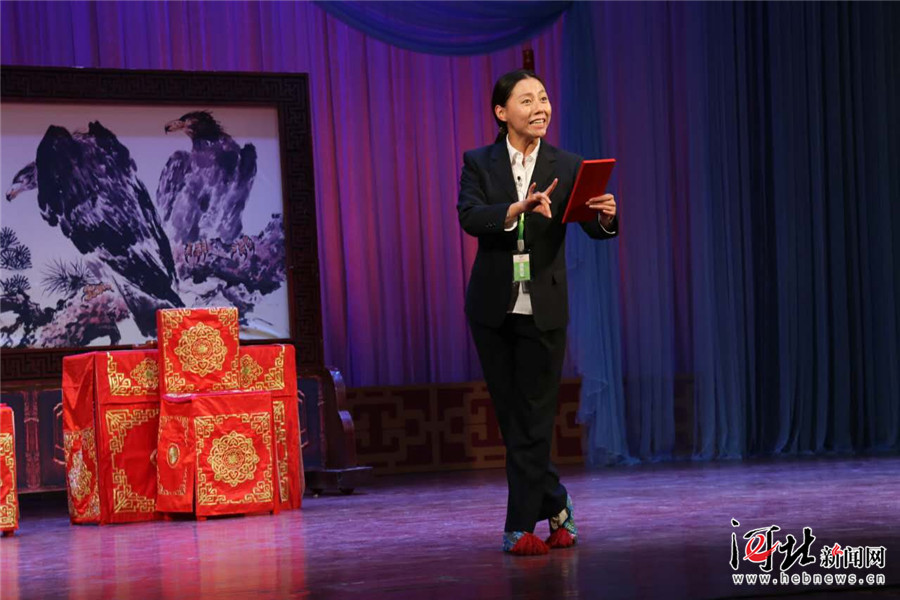 莱芜梆子戏谑喜剧不松懈 《赵连岱借闺女》演员备演忙