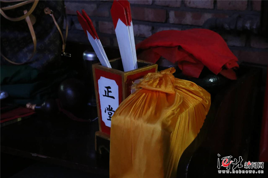 莱芜梆子戏谑喜剧不松懈 《赵连岱借闺女》演员备演忙