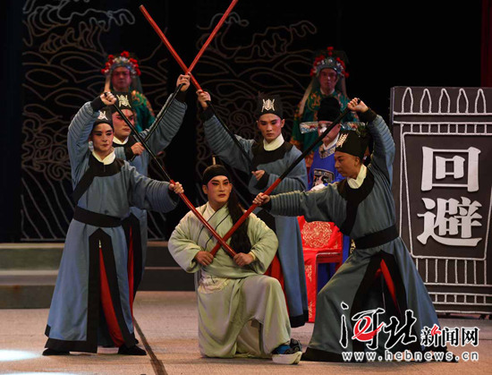 大型梆子戏经典剧目《三断胭脂案》在河北师大演出（图）