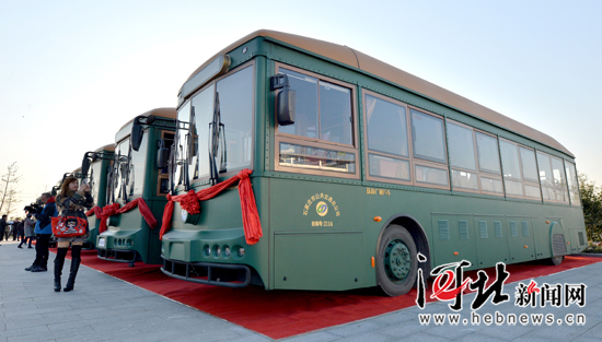 18辆石家庄仿古铛铛车今上路