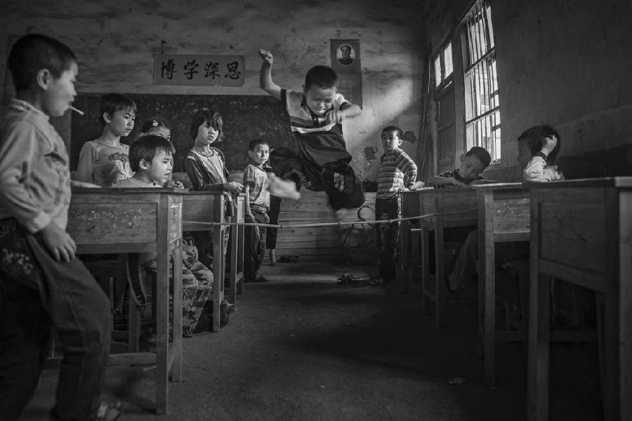 锡耶纳国际摄影奖揭晓！河北白酒酿造震撼全球