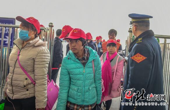 赞皇县首批贫困劳动力赴深圳东莞就业脱贫 赞皇县首批贫困劳动力赴深圳东莞就业脱贫