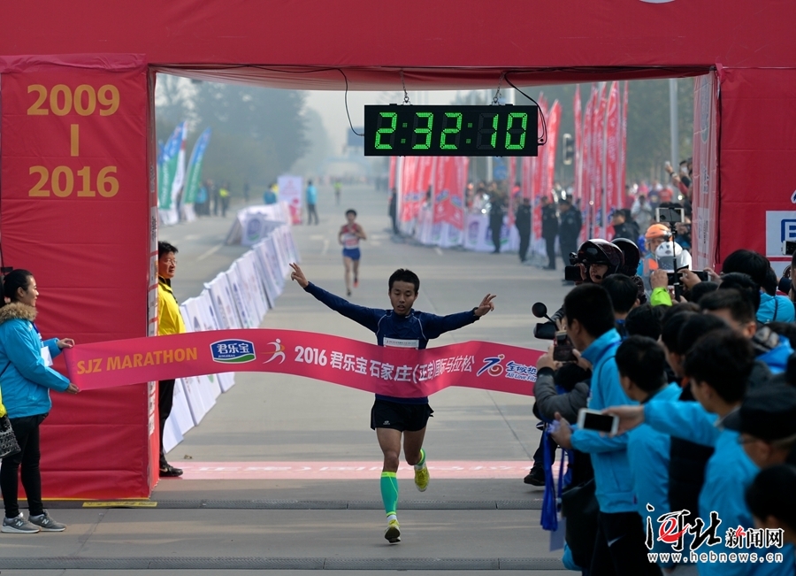 2万人玩嗨了！今天的石家庄马拉松亮点多多