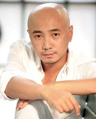 黄磊处女作《麻烦家族》开机 根本停不下来的明星跨界当导演 黄磊处女作《麻烦家族》开机 根本停不下来的明星跨界当导演