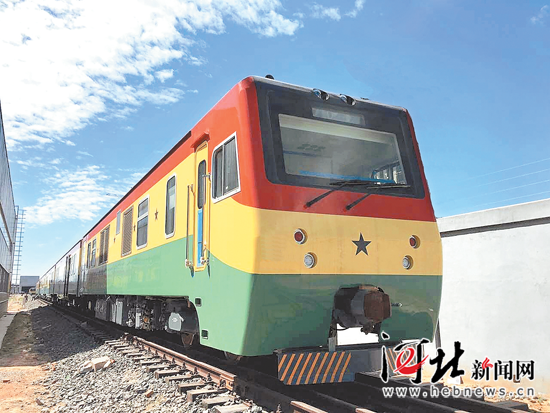 中车唐山公司米轨内燃动车组再次出口加纳
